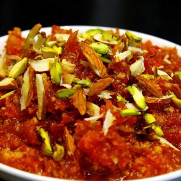 Gajar Ka Halwa - Hindi Recipe | Madhura's Recipe
