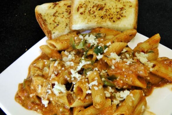 Masala Macaroni Pasta - Marathi Recipe | Madhura's Recipe