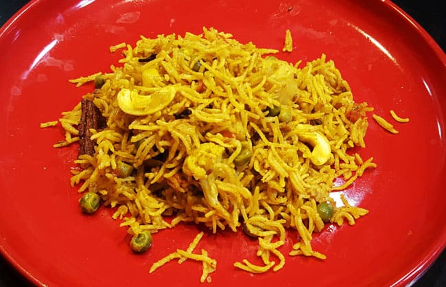 Masale bhat In Cooker - Marathi Recipe