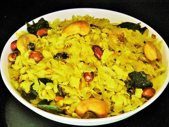 Patal Poha Chivda - Marathi Recipe