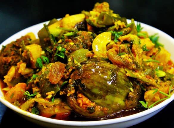 Surati Undhiyu - Marathi Recipe