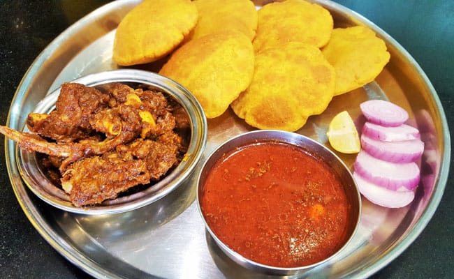 Tambda Rassa - Sukka Mutton - Marathi Recipe