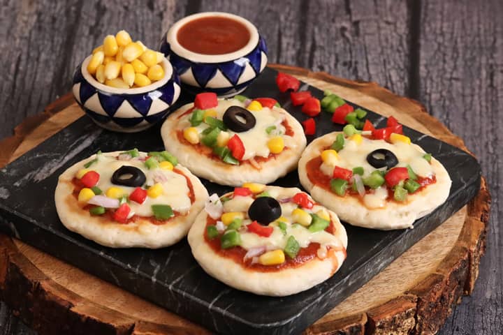 Vegetable mini pizza 