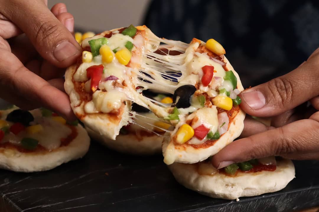 Mini pizza without yeast