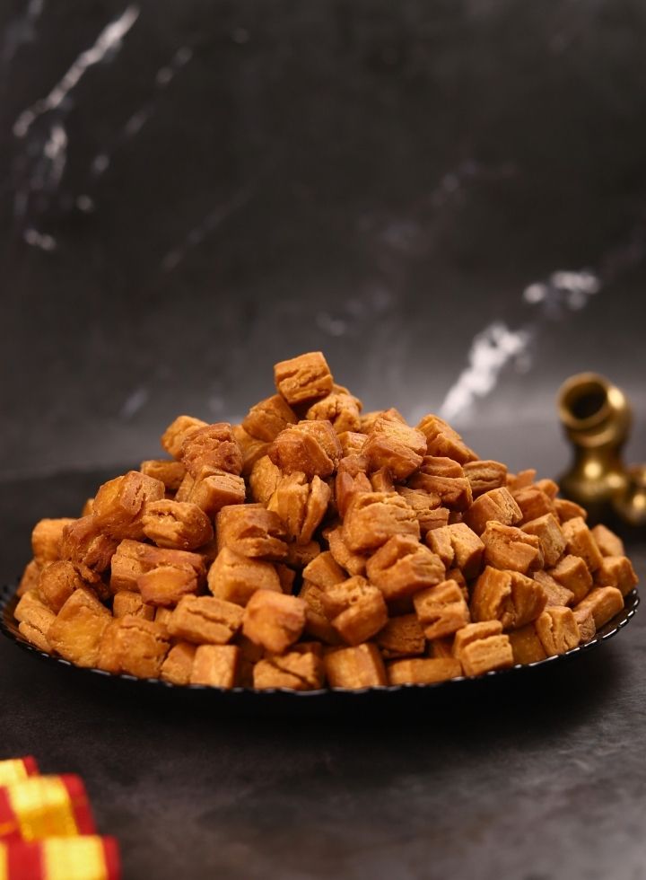 Crispy Shankarpali