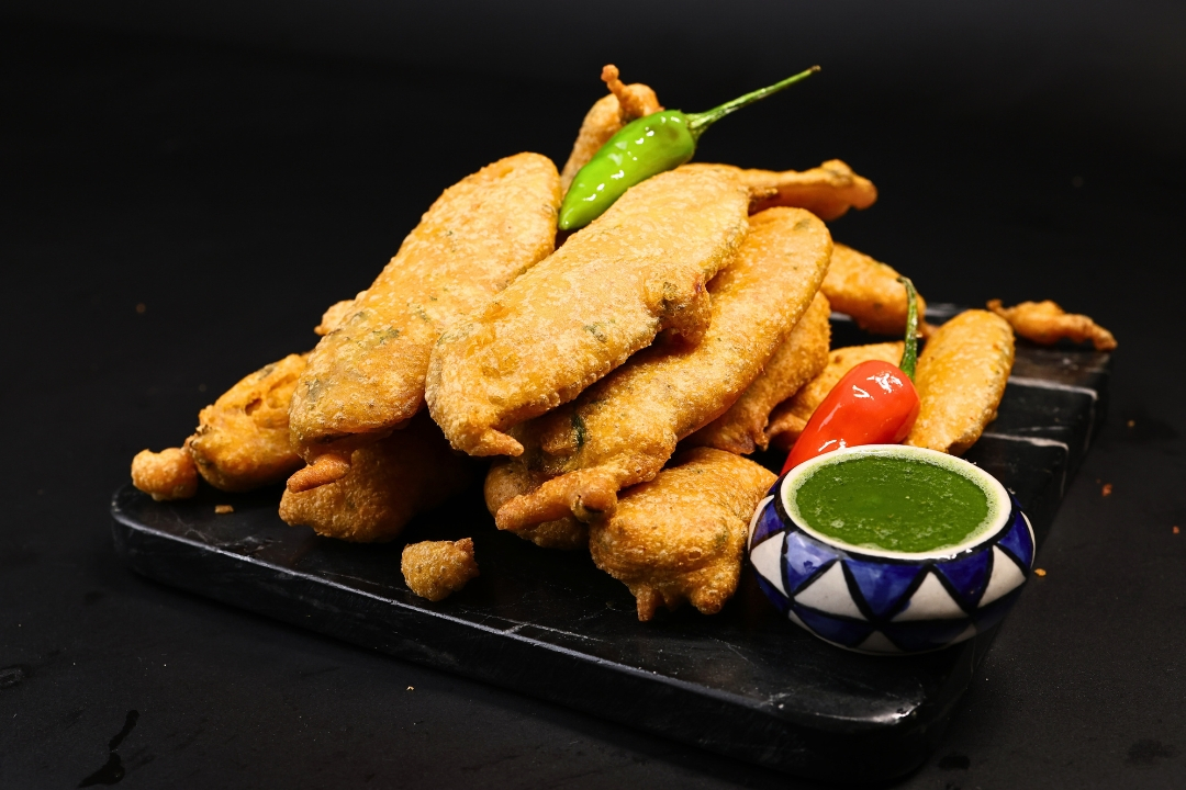 Crispy Kachya Kelichi Bhaji