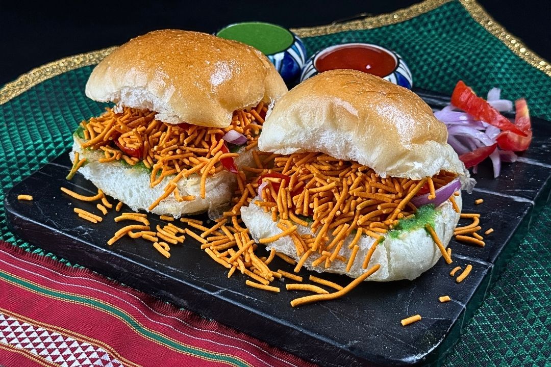 Zanzanit Kolhapuri Shev Pav